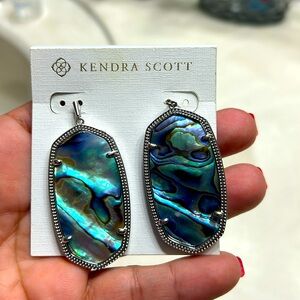 New Kendra Scott Mother of Pearl Earrings